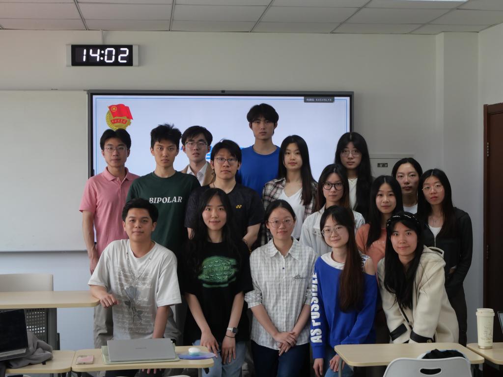 分享了自己在组织团日活动方面的一些感